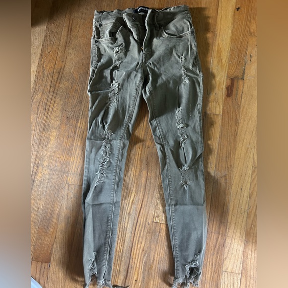 Express Distressed Jegging - Picture 2 of 5